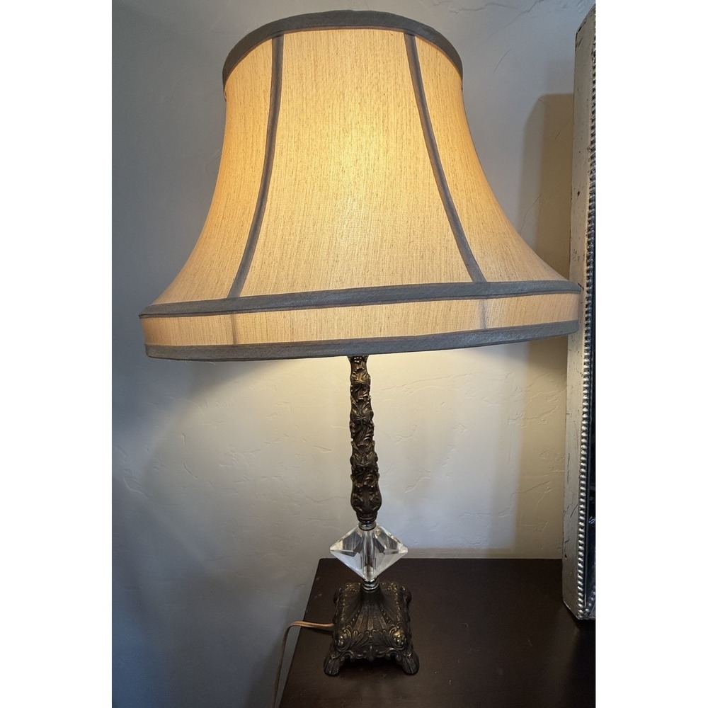 vintage mid-century Hollywood Regency-style table lamp Art Deco Decorative 18"H